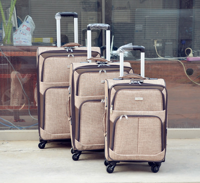 2014年新款箱包市场分析 聚焦保定航城箱包制造